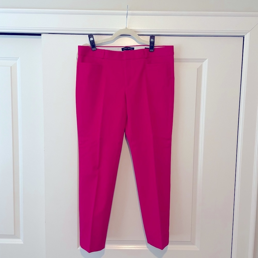 Bright pink Banana Republic size 10 ankle pants